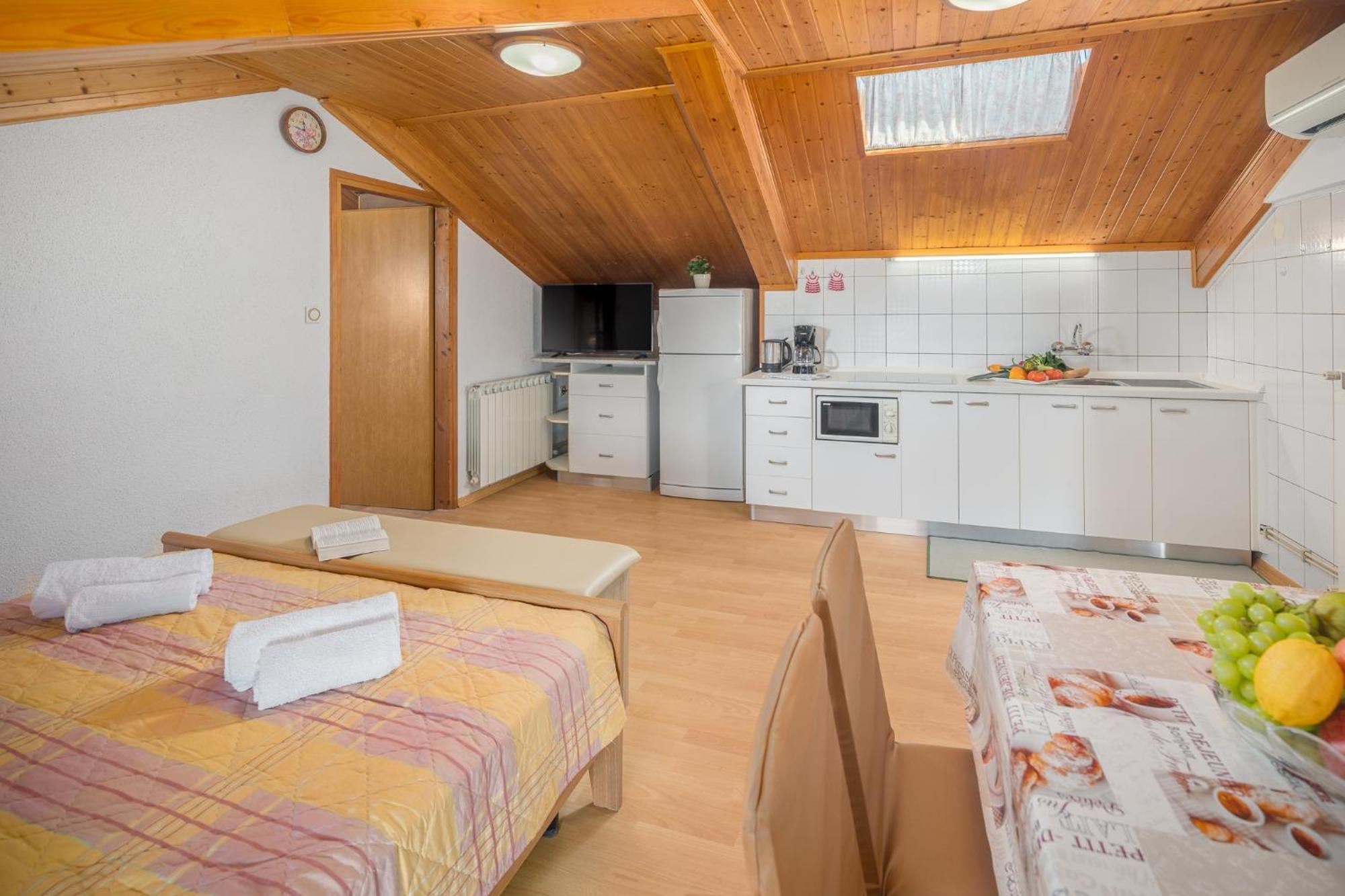 Apartments By The Sea Zambratija, Umag - 2557 Номер фото